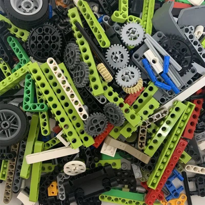 1 kg montering av tekniske klosser, deler, tilbehør, kobling, piggbjelke, teknologideler i flere størrelser, byggeklosser, barneleke