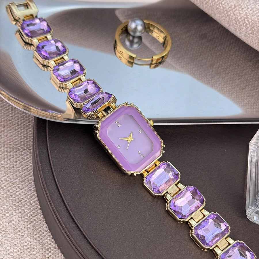 reloj de señora estilo europeo y americano de moda con esfera de diamantes de imitación, caja rectangular de color con cadena de diamantes de imitación, sección grande de mujer