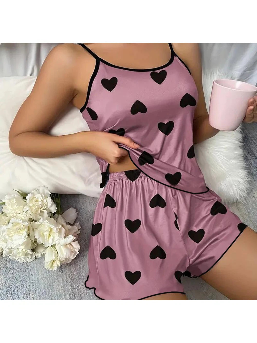 Conjunto de pijama para mujer Pijamas Camisetas Pantalones cortos Estampado de corazón rosa Camiseta de cuello redondo Top de seda de hielo Cómodo Informal Verano