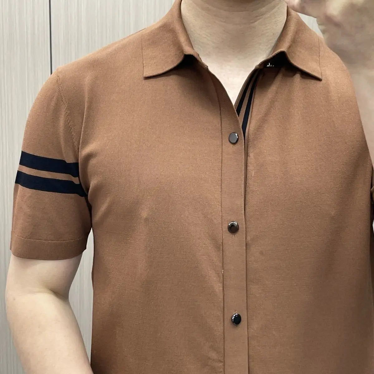 Camisa casual de negocios de lujo ligero para hombre, de manga corta, ajustada, a la moda, con personalidad y alta calidad
