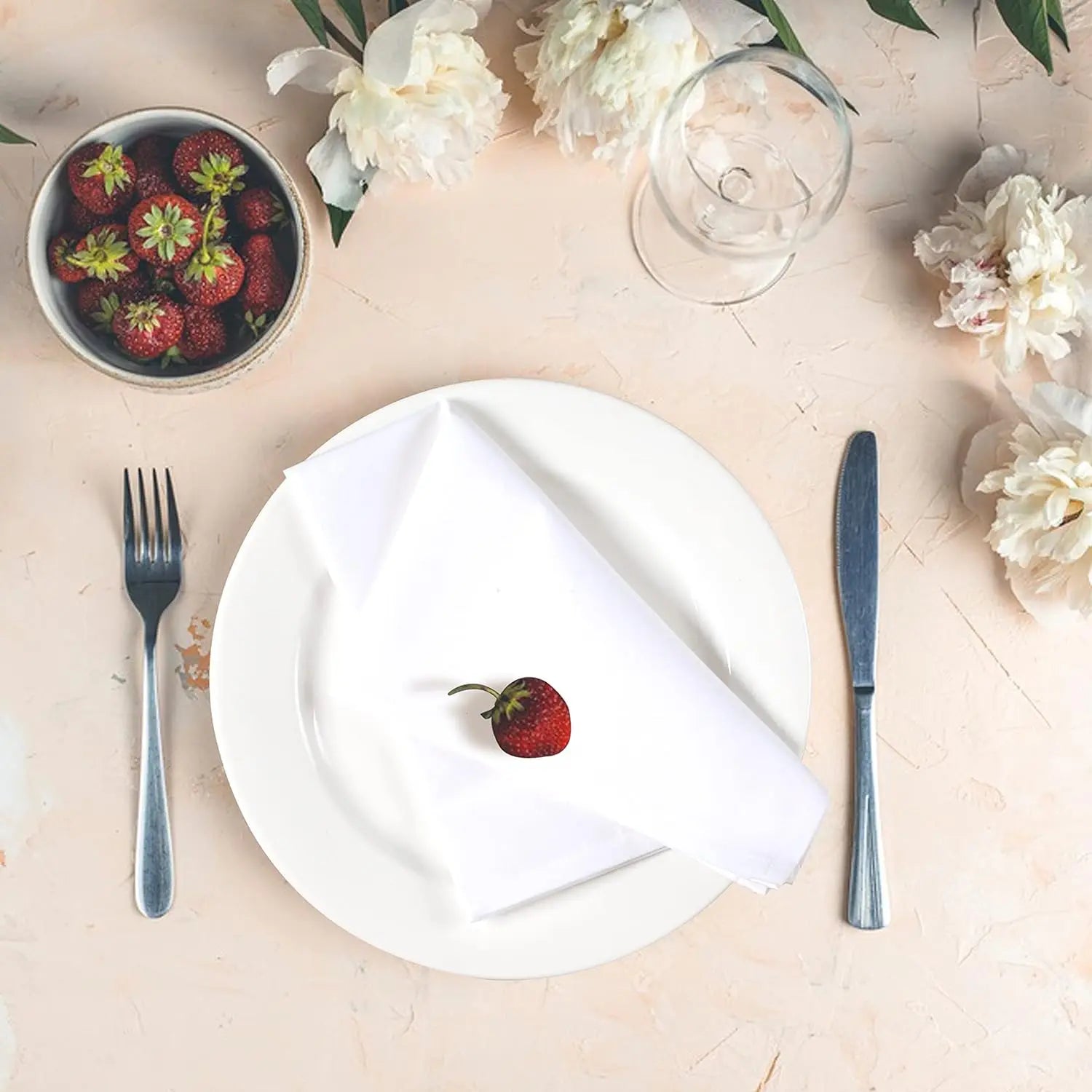 Paquete de 12 servilletas de cena 100% algodón, de 45 x 45 cm, blancas, suaves, absorbentes y cómodas, ideales para eventos y uso regular.