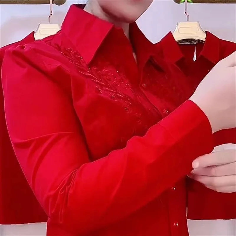 Camisas de moda blancas, rojas y azules para mujer. Blusa camisera de nuevo diseño elegante bordada con pedrería para primavera, otoño y verano.