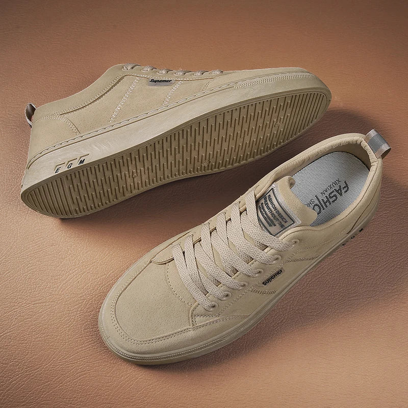 Zapatos de hombre nuevos, zapatos de seguridad de trabajo de primavera, antideslizantes, resistentes al desgaste, versátiles, informales, deportivos, de trabajo, zapatos de tabla para hombre