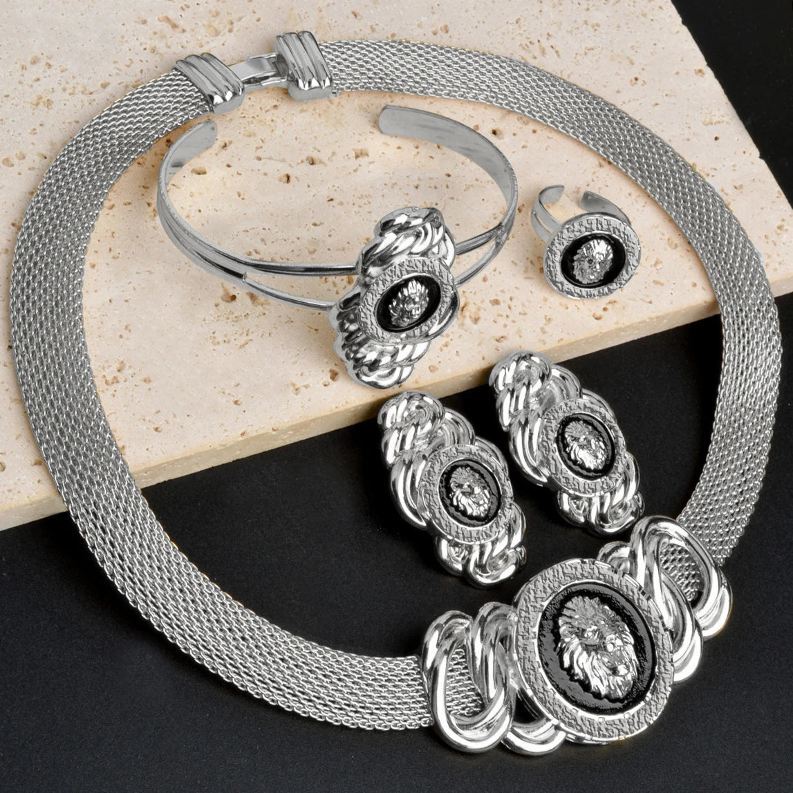 Conjunto de joyas de lujo de Dubái para mujer chapado en oro de 18 quilates, collar de león, pulsera, anillo, pendientes, accesorios de joyería para boda nupcial