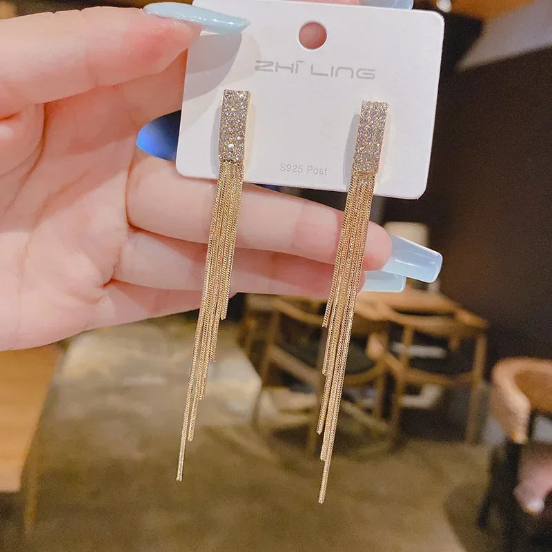 Pendientes de tuerca cuadrados de circonita azul de color plateado con borla larga para mujer, elegantes, delicados y encantadores, regalo premium para boda