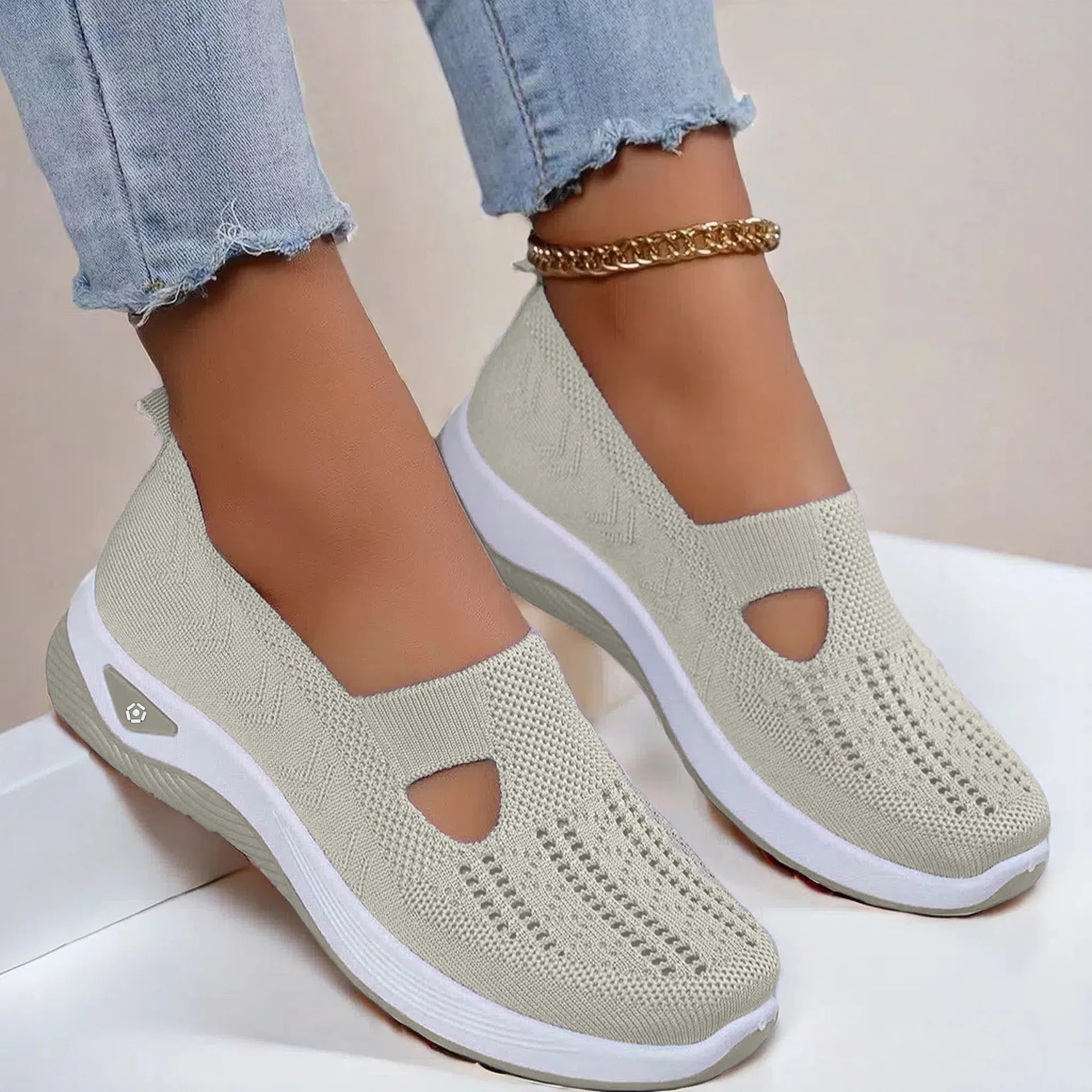 Zapatos de verano para mujer, de lona transpirable de malla, planos ligeros para caminar, zapatillas nuevas para mujer, zapatos vulcanizados, mocasines sin cordones