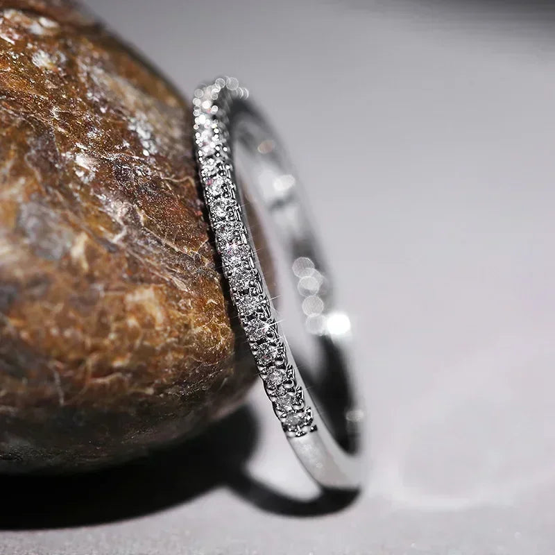 New Small and Niche Design, Simple Single Row Inlaid Zircon Ring, Women's Wedding, Bright Cubic Zircon Women's Ring Jewelry