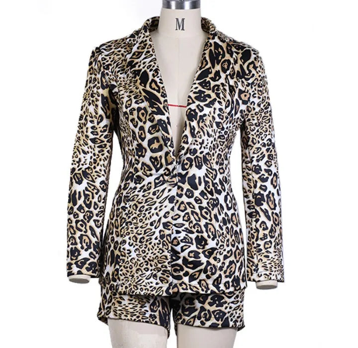Conjunto de dos piezas de shorts para mujer, trajes de otoño e invierno, a la moda, estampado de leopardo, casual, blazer de manga larga y pantalones cortos