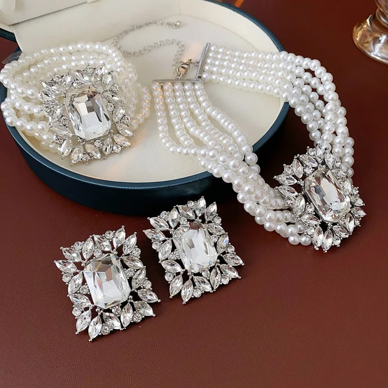 Conjunto de joyas de perlas geométricas con diamantes de imitación incrustados para mujer, gargantilla con abalorios, collar multicapa de lujo ligero, pendientes de alta moda
