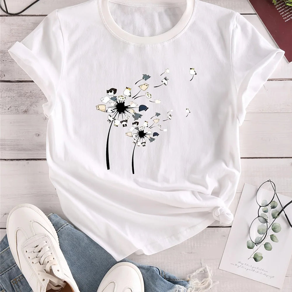 Camiseta floral con bloques de color – Estilo informal y veraniego