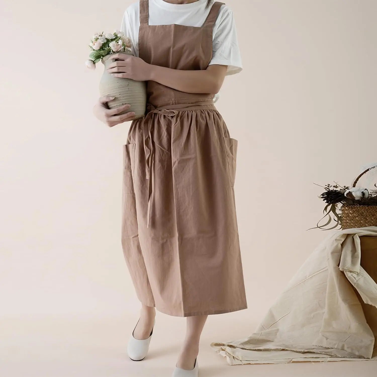 Waterproof Women Girls Vintage Apron Adjustable Gardening Works Cross Back Cotton/Linen Blend Aprons Pinafore Dress