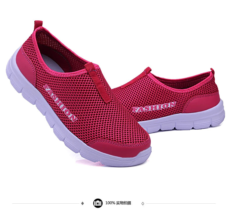 Zapatos casuales de verano para hombre, nuevas zapatillas planas para hombre, talla grande 36-46, de malla, ligeras, transpirables, zapatos sin cordones de agua, mocasines para hombre