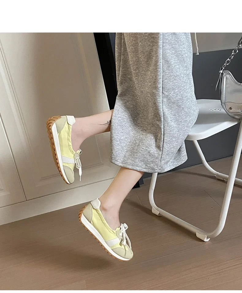 Spring and Summer Women's Casual Flat Shoes Shallow Mouth Canvas Shoes New Women's Lace-up Sports Shoes Comfortable