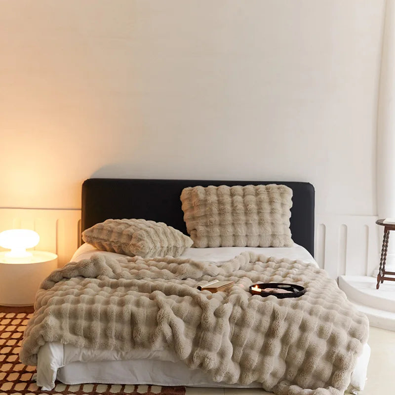 Fur Blanket for Winter Luxury Warmth Super Comfortable Blankets for Beds High-end Warm Winter Blanket for Sofa