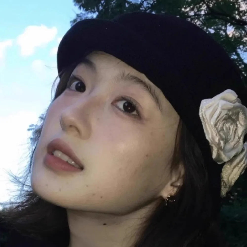 Vintage French Style Camellia Flower Cap Curl Brim Hepburn Floral Bowler Hat Elegant British Women's Formal hat Lady