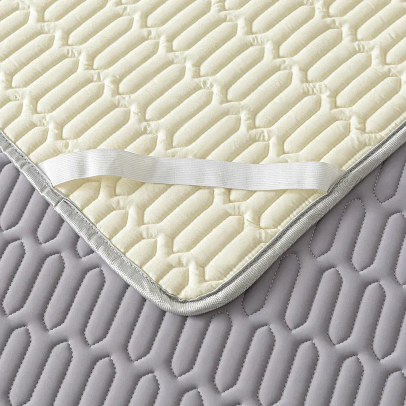 Cooling Bed Sheet Set with Pillowcases Ice Silk & Latex Quilted Breathable Cover Solid Summer Bedding Comfort & Heat Resistance