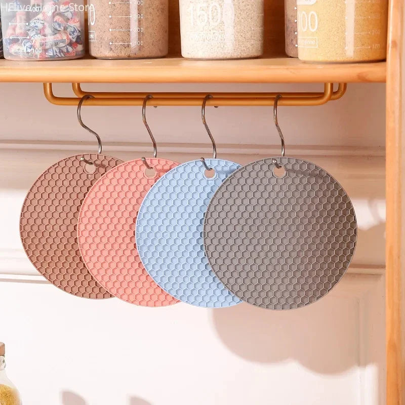 Table mat tool multifunctional kitchen silicone tableware mat, round anti slip and heat-resistant coffee cup coaster, pot holder