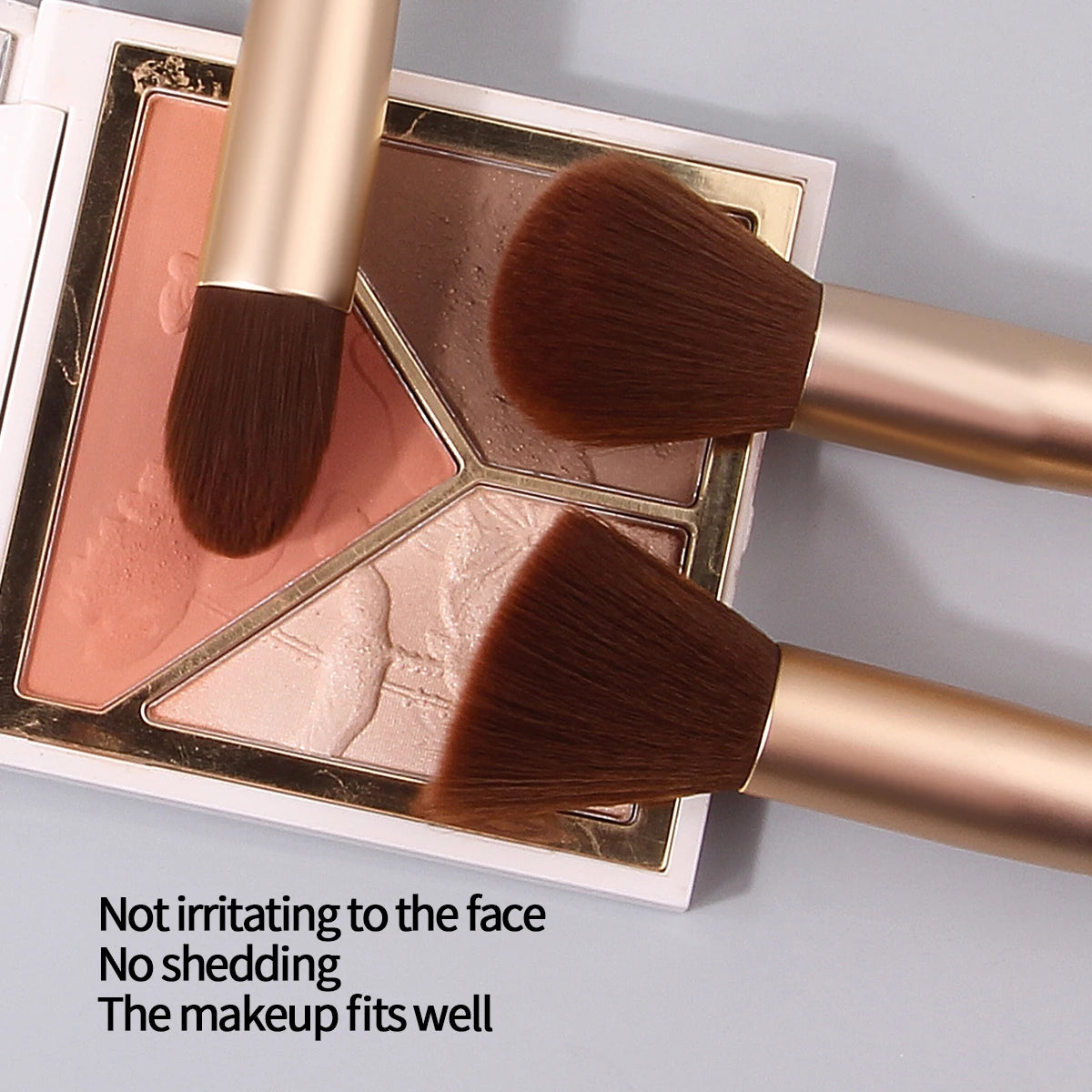 Ensemble de pinceaux de maquillage 3 pièces : pinceau de contouring coudé, pinceau à blush à tête ronde, pinceau anti-cernes et estompeur - Outils de maquillage pour débutants