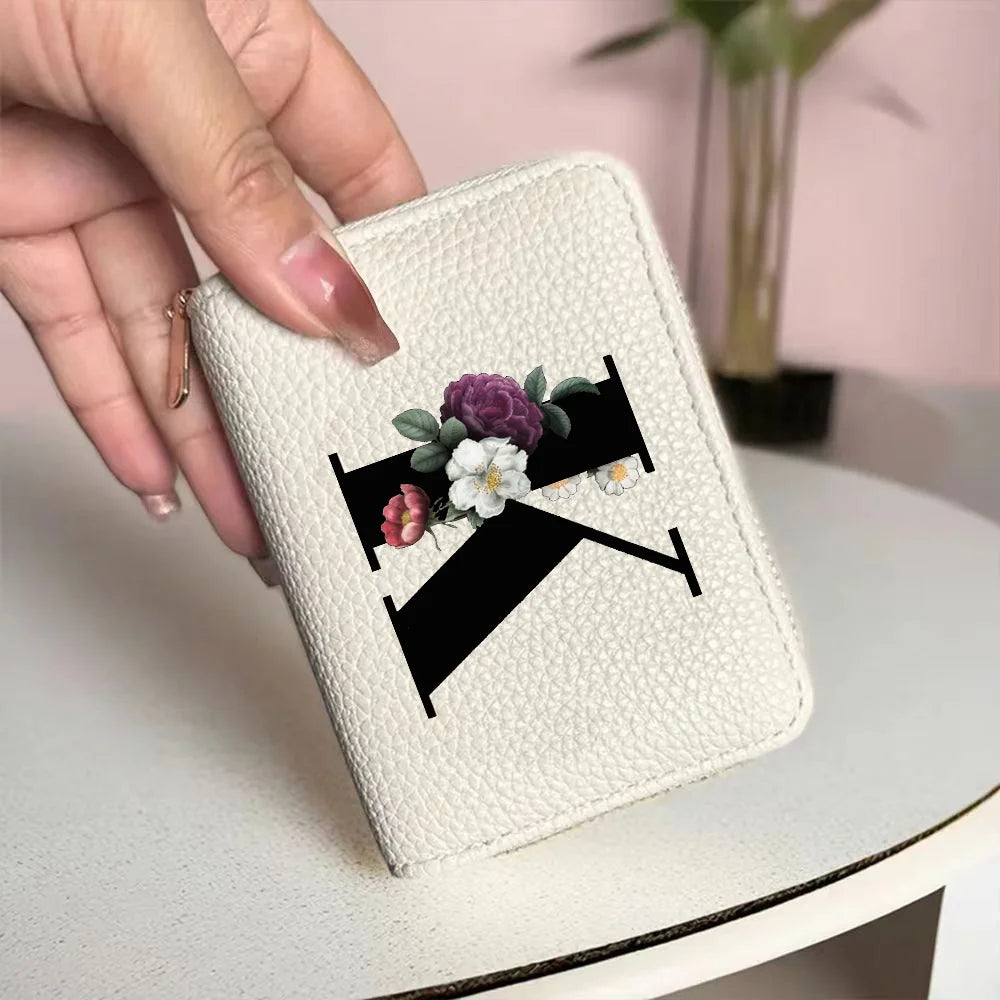 Cartera corta con estampado floral y letras
