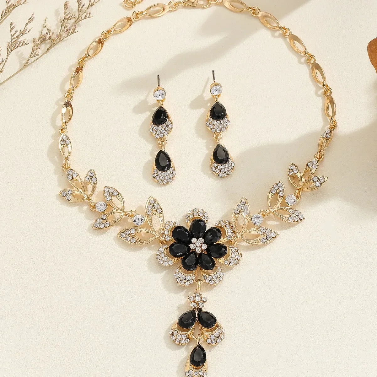 Conjunto de joyas de flores de estrás