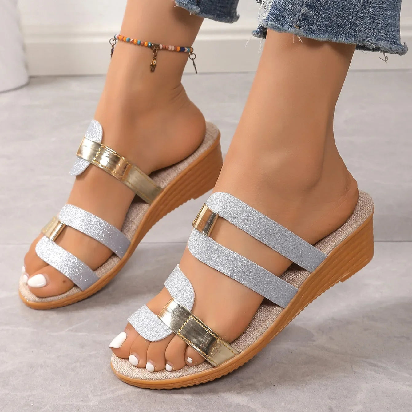Women Slippers New Casual Blocking Sandals Outdoor Soft Leather Slippers Thick Soled Slope Woven Straw Shoes Slides Women