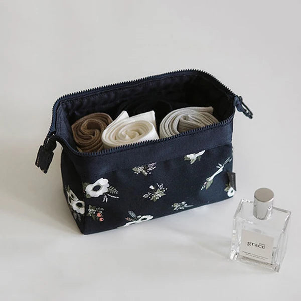 Bolsa de cosméticos de nueva moda para mujer, impermeable, diseño de flamenco, bolsas de maquillaje, organizador de viaje, kits de artículos de tocador, bolsas de maquillaje portátiles para esteticistas