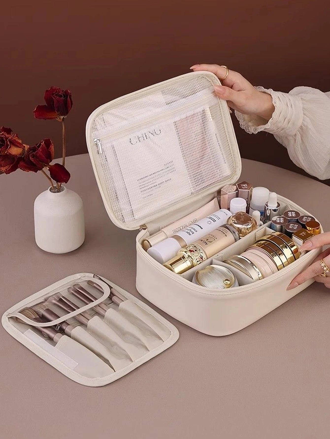 New PU leather makeup bag with large capacity, portable, and high-end outdoor feel, layered and multi-layer waterproof makeup ca