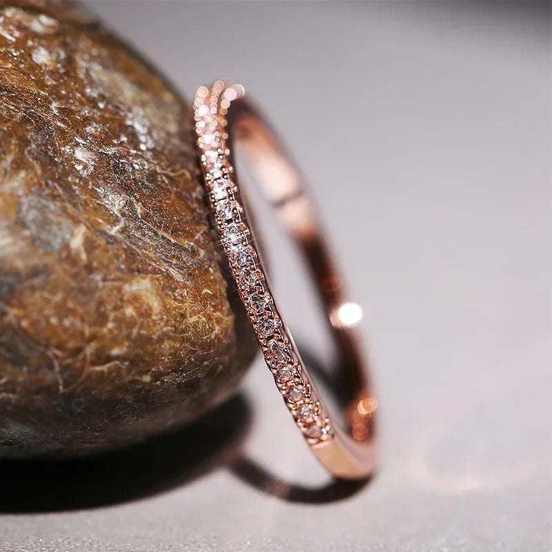 New Small and Niche Design, Simple Single Row Inlaid Zircon Ring, Women's Wedding, Bright Cubic Zircon Women's Ring Jewelry