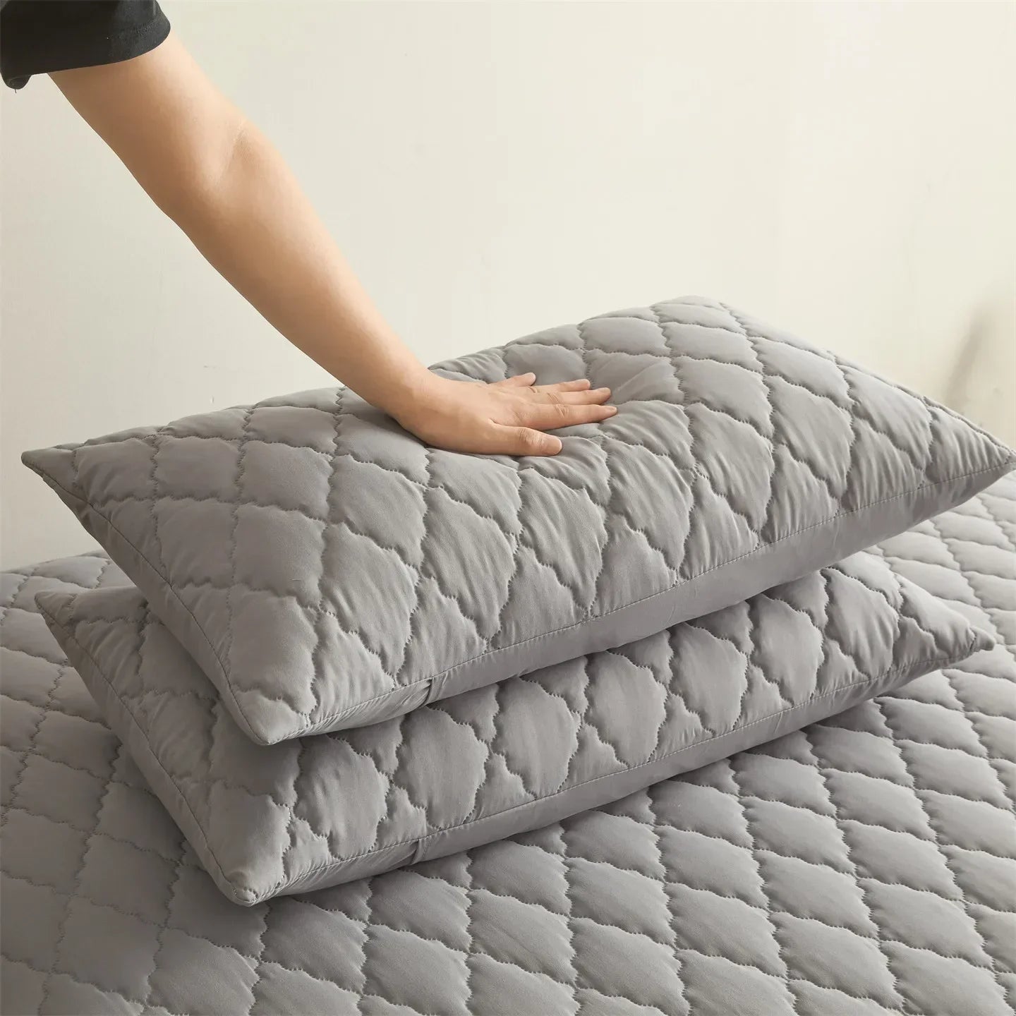 2pcs Waterproof Throw Pillowcases Envelope Soft Breathable Pillow Covers for Bed Protector 50x75cm, Grey / Blue / Green / Red