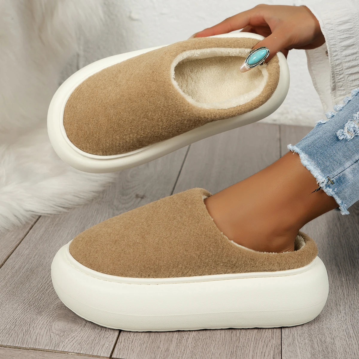 Chaussons d'hiver pour femmes, couleur unie, décontractés, confortables, antidérapants, chauds, en peluche, couvre-orteils, pantoufles à enfiler pour la maison