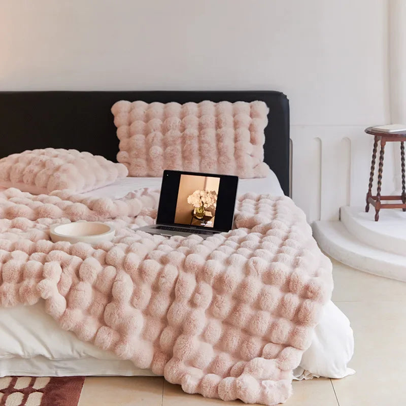Fur Blanket for Winter Luxury Warmth Super Comfortable Blankets for Beds High-end Warm Winter Blanket for Sofa