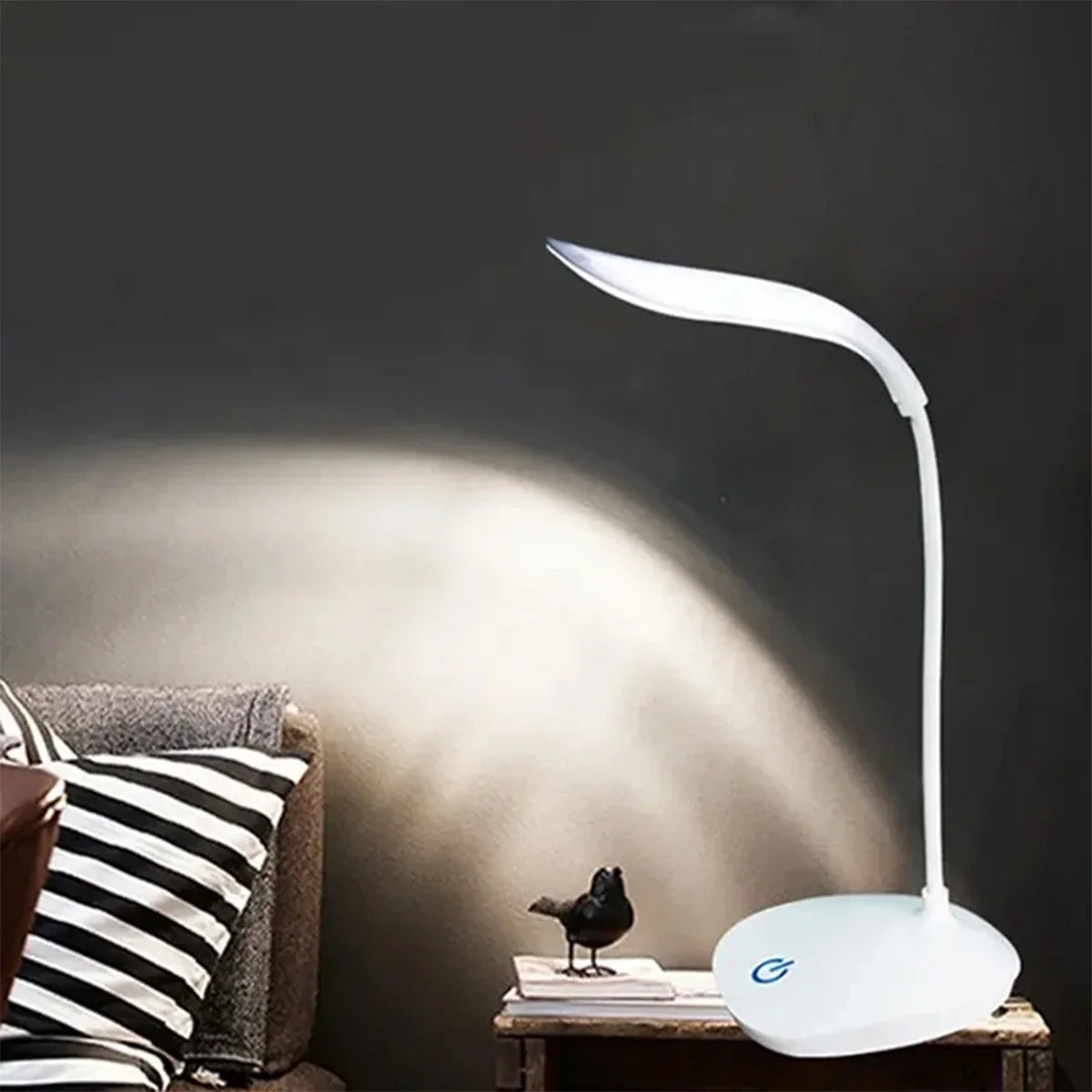 Lámpara de Escritorio LED de Lectura, Lámpara de Escritorio Portátil, Luz de Mesa con Carga USB, Atenuación Táctil, Protección Ocular para Estudiar, Iluminación para Habitación u Oficina