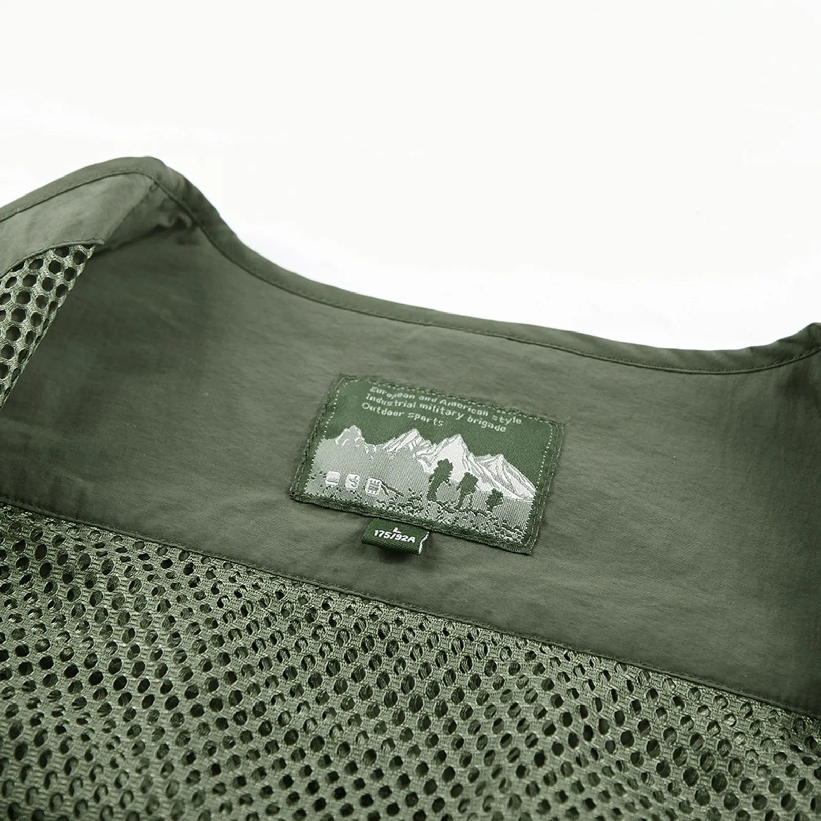 Hiking vests for men and women thin breathable multi-pocket vest summer outdoor work hunting travel waterproof sleeveless jacket