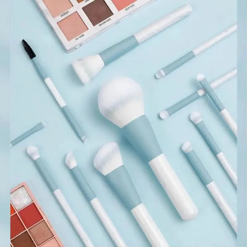 Juego de 12 brochas de maquillaje ultrasuaves, herramientas de maquillaje en polvo para principiantes, brocha para rubor puntiaguda, brocha para corrector, brocha delineadora de ojos tipo cuchillo