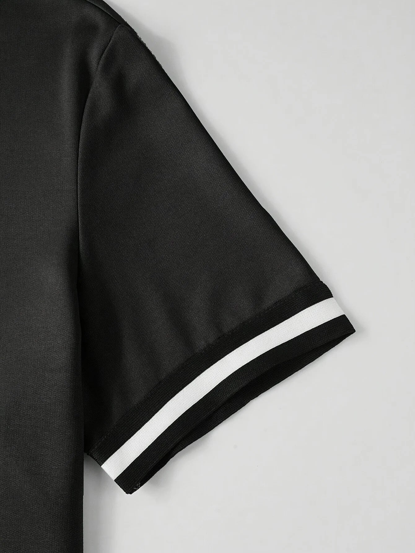 Men's Summer Casual Fashion Black T- Shirt is Versatile and Suitable for Any Occasion with Lightweight and Breathable Fabric