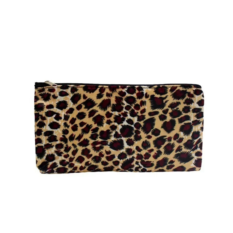 Bolsa de cosméticos con estampado de corazón para viaje, neceser de aseo para mujer, bolsas de maquillaje sencillas y modernas para mujer