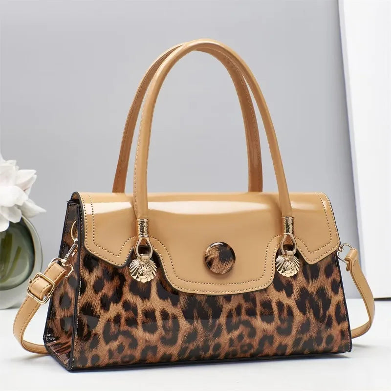Bolso cruzado con estampado de leopardo
