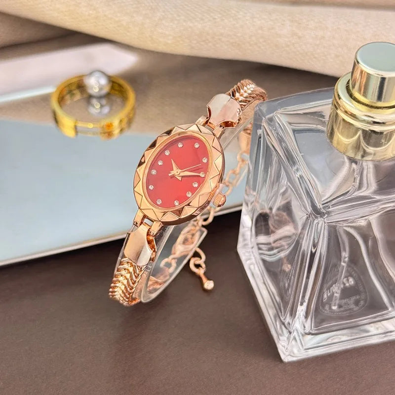New Oval Retro Small Dial Women's Bracelet Watch Adjustable Lobster Clasp Jewelry Ladies Quartz Watches Luxury Wristwatch Gifts