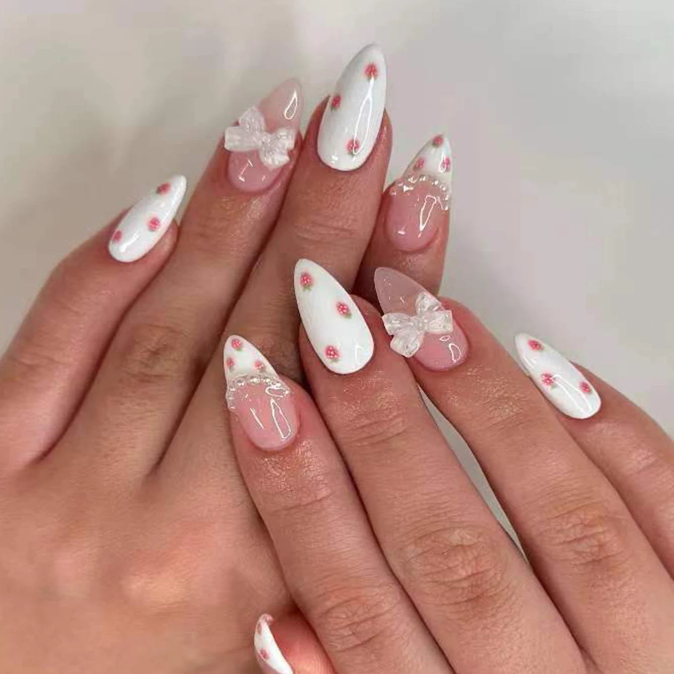 24PCS- Pink coffin nail, 3D pink bow, flower decoration, rhinestone setting, exquisite elegance, simple and generous, suitable f