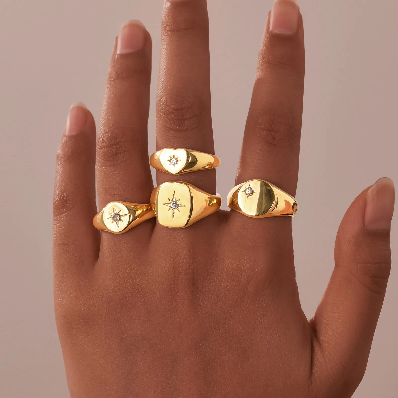 Anillo Meñique con Sello Sol de Acero Inoxidable, Anillo con Incrustaciones de Zirconia Cúbica Chapado en Oro, Joyería de Moda que No se Deslustra
