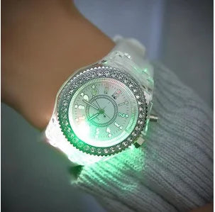Reloj LED Multicolor de Goma – Divertido, Llamativo y Moderno para Todos