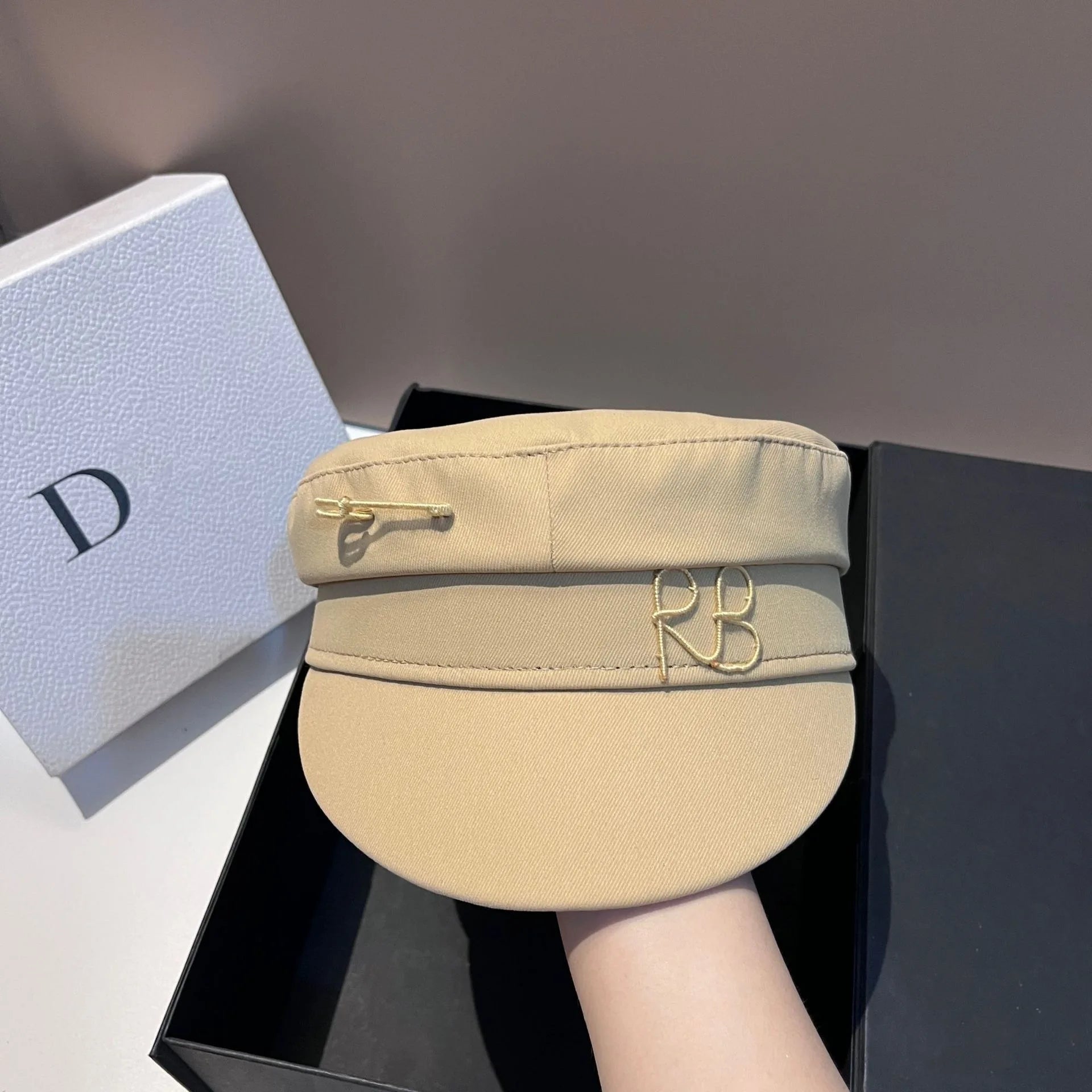 Women Ladies Luxury Design Brand Octagonal Cap Letter Military Cap Pink Khaki Newsboy Hat Fall Winter Baker Boy Cap Designer Cap
