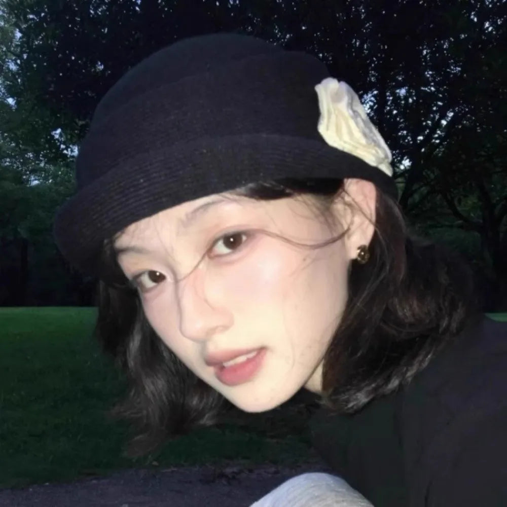 Vintage French Style Camellia Flower Cap Curl Brim Hepburn Floral Bowler Hat Elegant British Women's Formal hat Lady