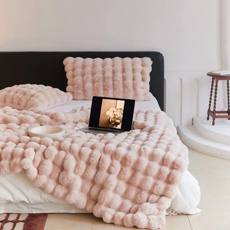 Fur Blanket for Winter Luxury Warmth Super Comfortable Blankets for Beds High-end Warm Winter Blanket for Sofa