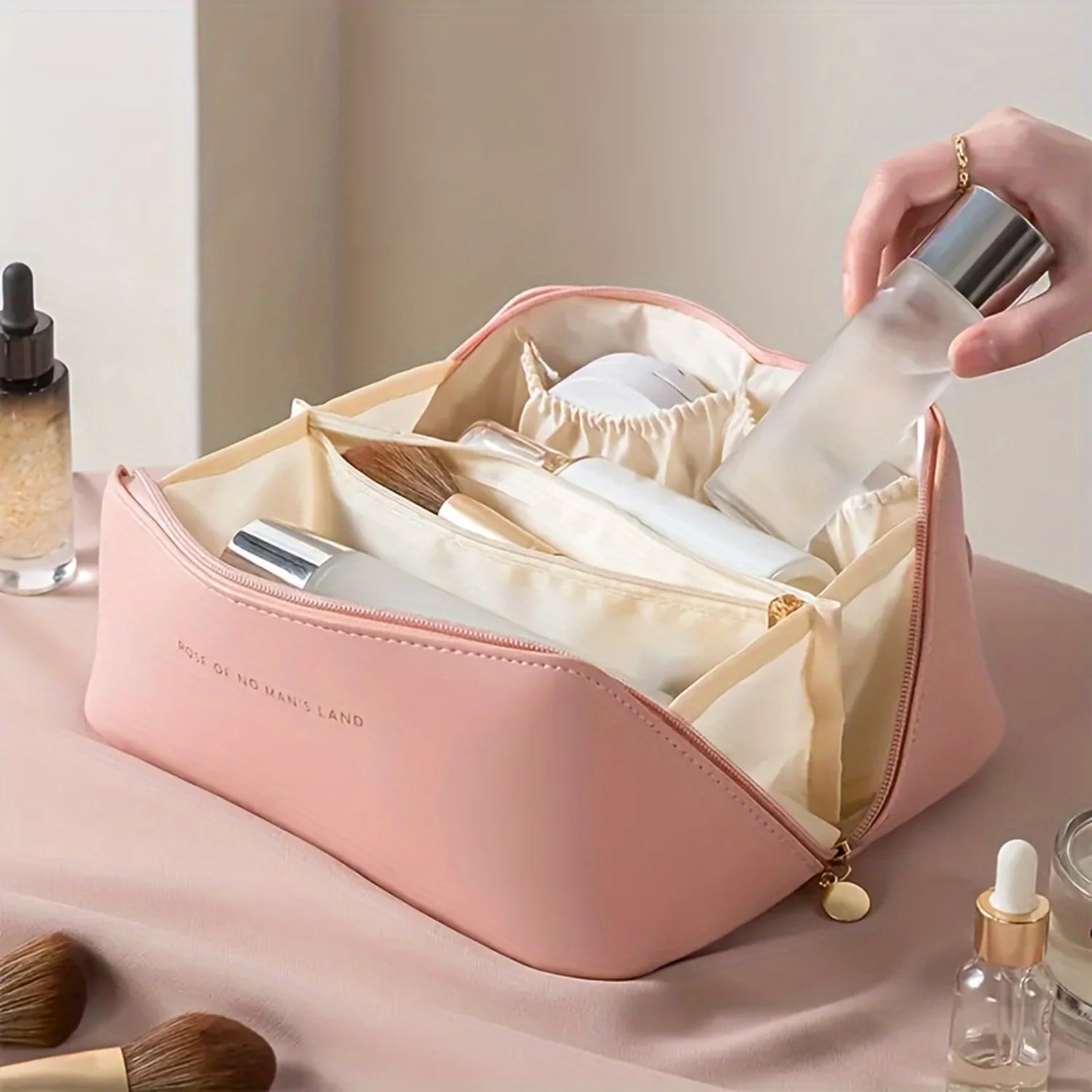Fashion PU Pillow Cosmetic Bag Portable Travel  Bag Handbag Large Capacity Toiletry Bag Partition Classification Maternal And Ch