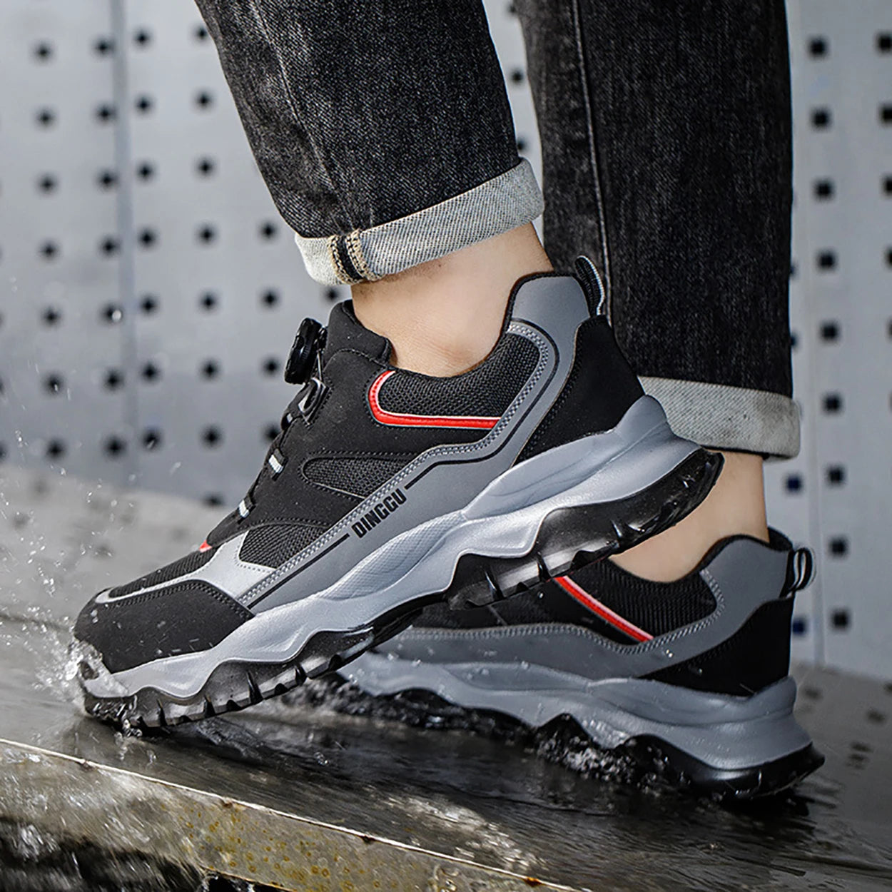 Warehouse Work Shoes for Men Shock Absorbing Anti-Smash Design,Light Sneaker Safety Shoes With Steel Toe Cap Anti-Piercing,
