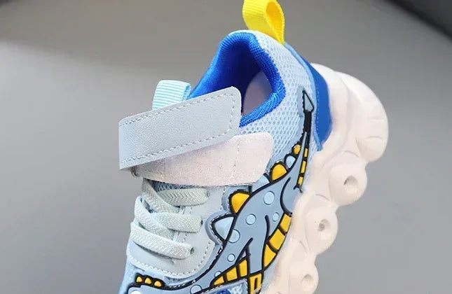 LED-barn søte tegneserie gutter casual joggesko for barn sko jente mesh pustende belysning sko baby opplyst sko