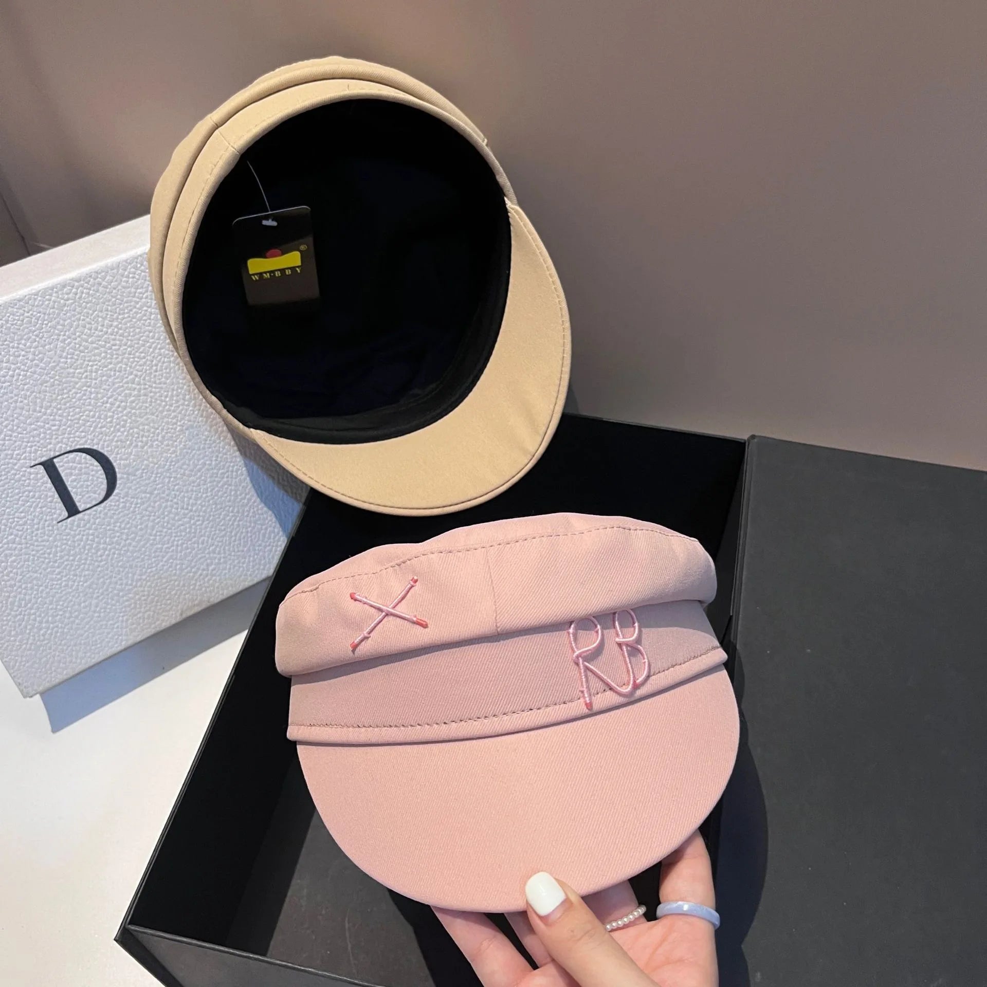Women Ladies Luxury Design Brand Octagonal Cap Letter Military Cap Pink Khaki Newsboy Hat Fall Winter Baker Boy Cap Designer Cap