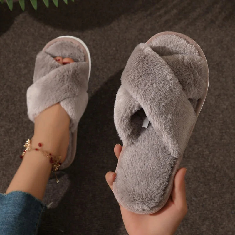 Chaussons moelleux à imprimé léopard pour femmes, pantoufles légères en fausse fourrure, chaudes, confortables, à talons plats, en peluche
