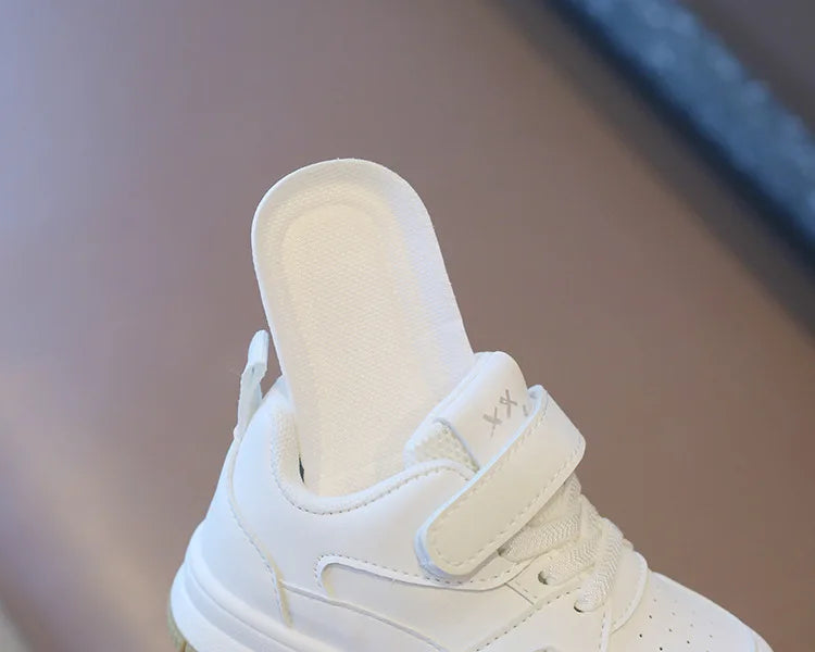 Children's White Shoes Spring and Autumn Kid's Sports Shoes Anti slip Lightweight Boys Board Shoes Soft Sole Baby Casual Shoes